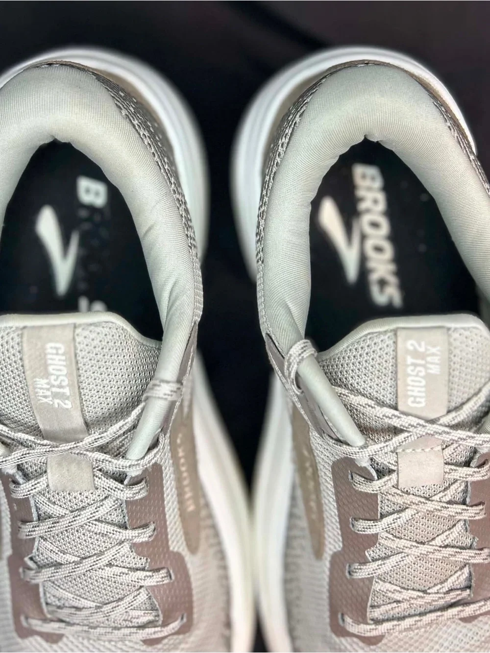 Brooks Ghost Max 2 - Men’s Size 10 (Like New)